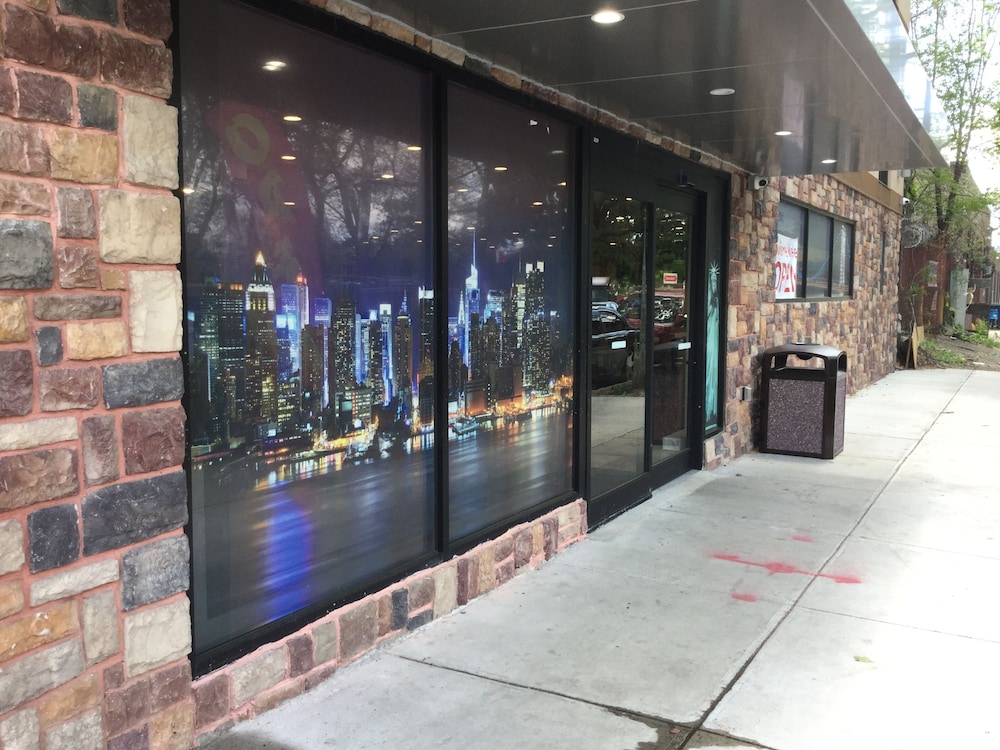 Ramada by Wyndham Bronx Terminal - photo 25