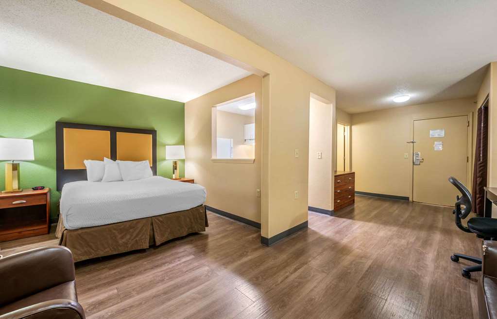 Extended Stay America Suites Evansville East - photo 14
