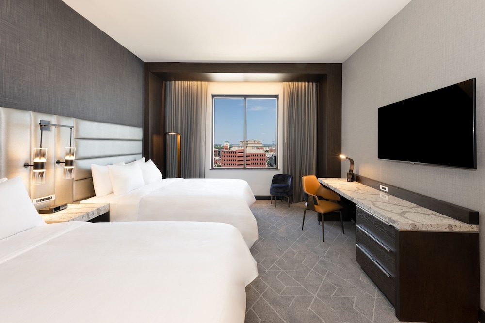 Renaissance Oklahoma City Downtown Bricktown Hotel - photo 7
