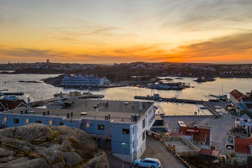 Hotell Kungshamn Suites — 4-Star Luxury Hotel in Kungshamn, Sweden