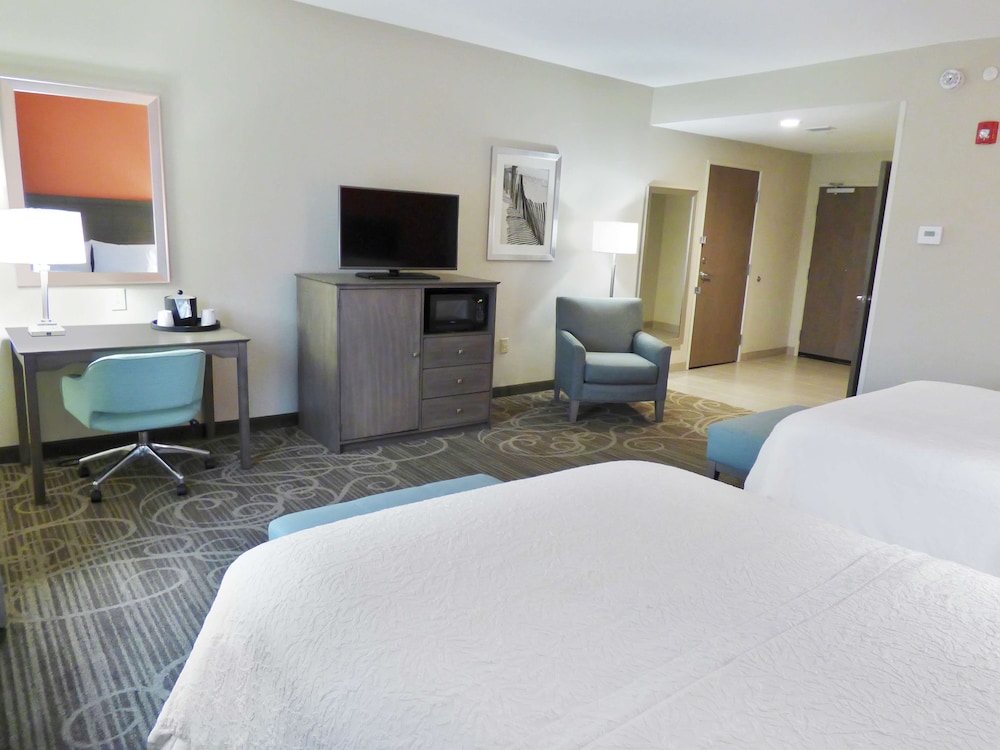Hampton Inn & Suites Pensacola I 10 Pine Forest Road - photo 16