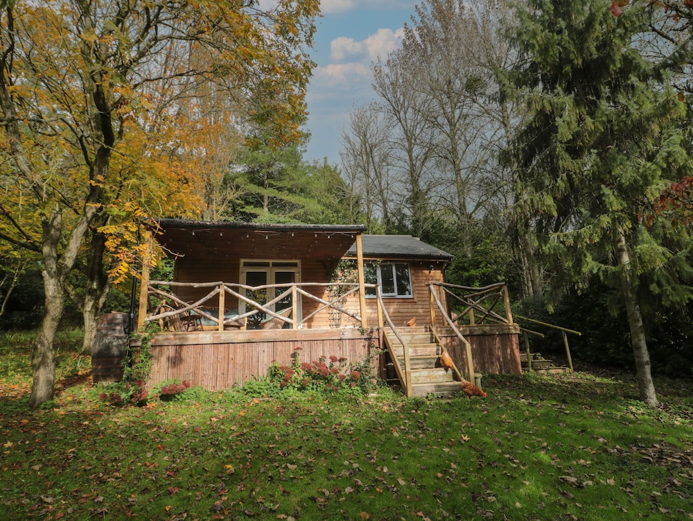 Pear Tree Lodge — 4-Star Luxury Hotel in Langport, United Kingdom