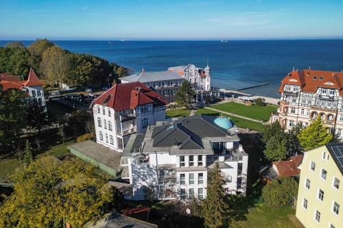 Villa Siegfried Penthouse 11a — 4-Star Luxury Hotel in Ostseebad Kuehlungsborn, Germany
