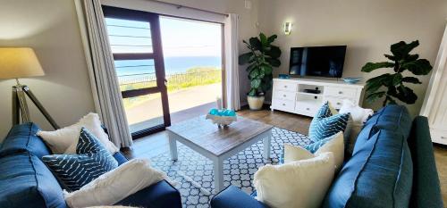 Blue Bay Cottage sleeps 2 — 4-Star Luxury Hotel in Margate, South Africa