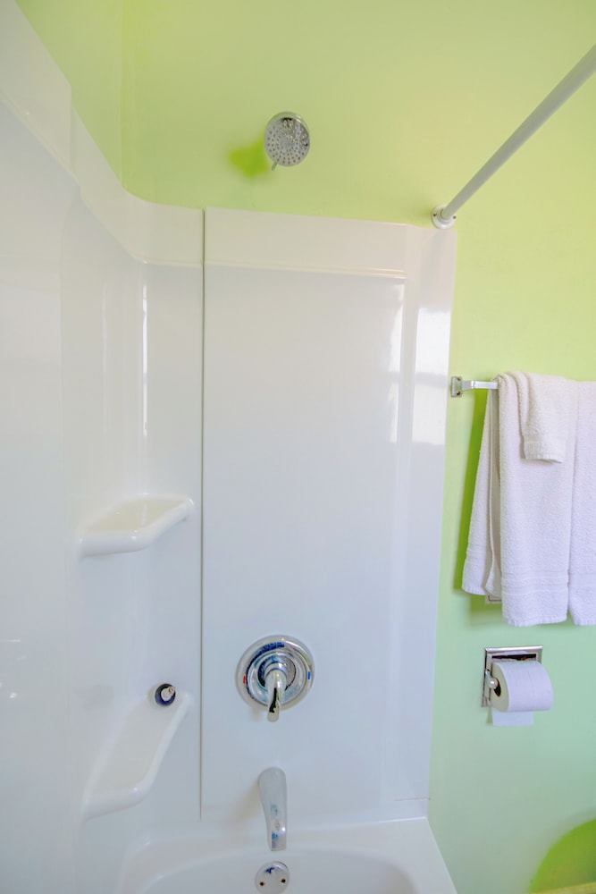 OYO Travelier Motel - photo 65