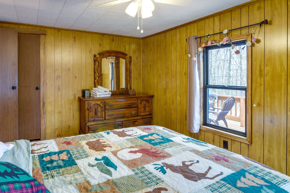 Alpine Lake Resort Cabin Rental w Pool Access - photo 17