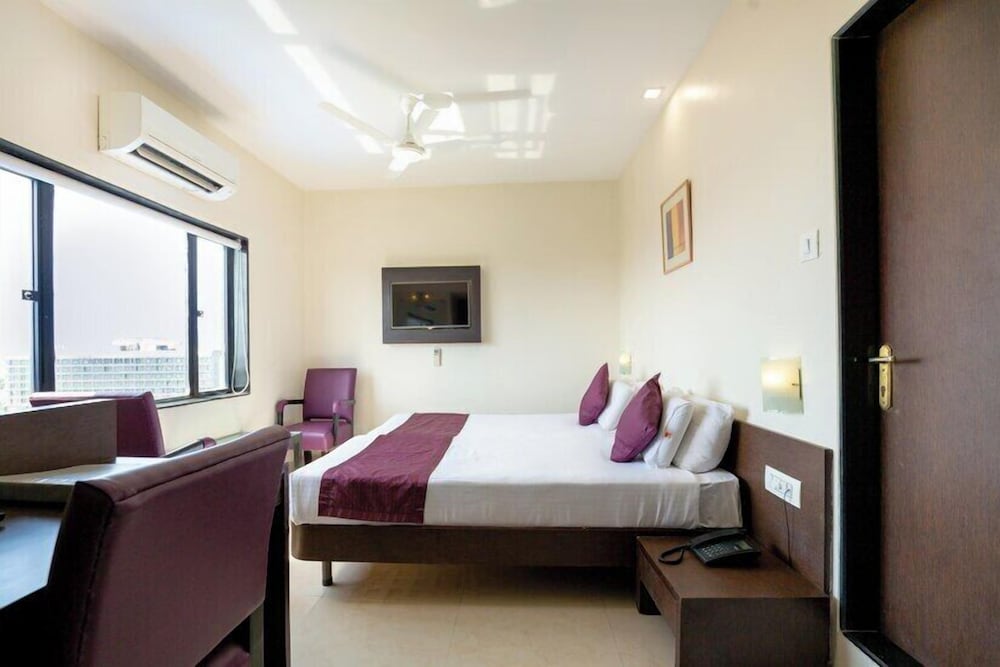 Sukh Hotel