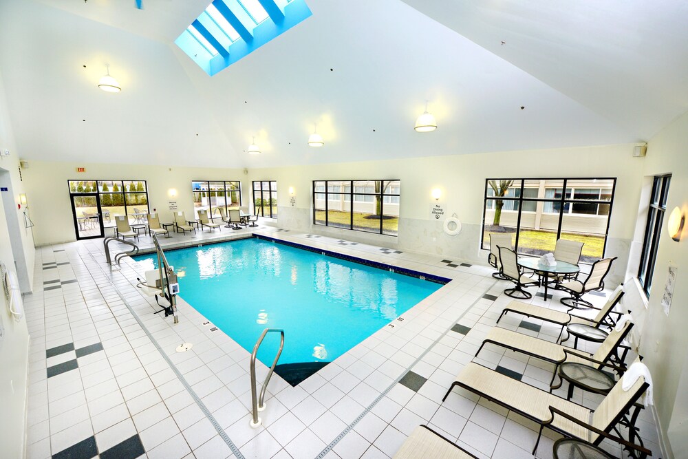 Holiday Inn Hotel & Suites Boston Peabody by IHG - photo 21