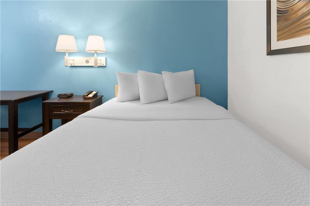 Travelodge by Wyndham Madison Heights MI - photo 18