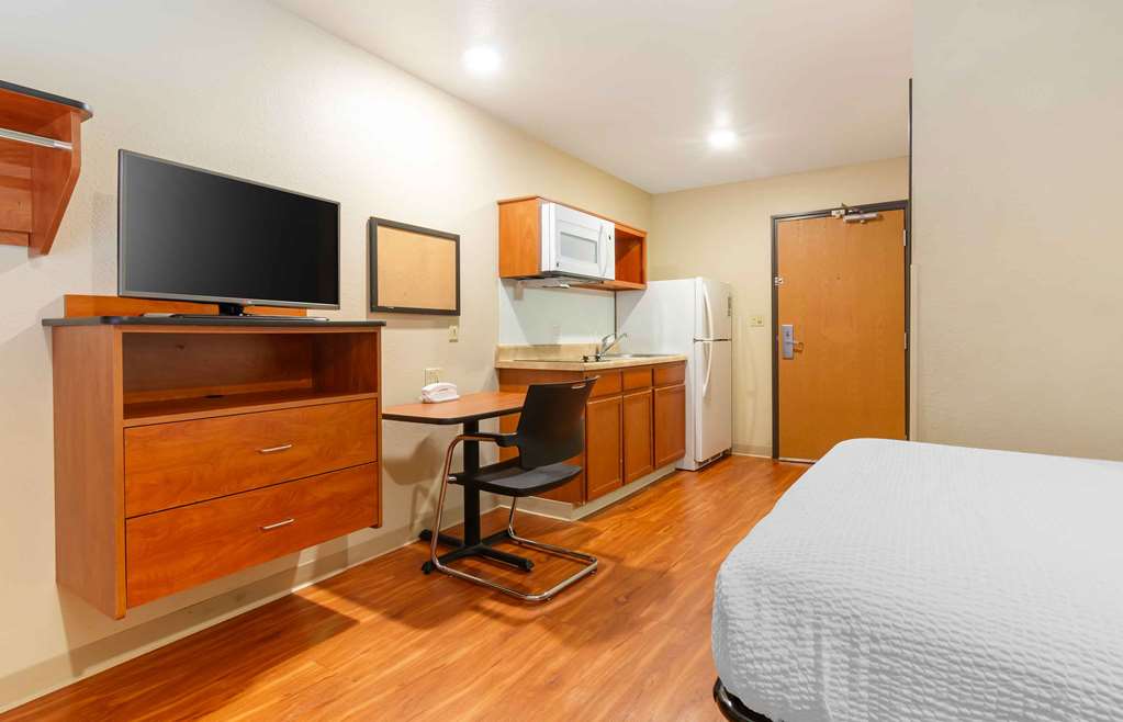 Extended Stay America Select Suites Kansas City Stadium - photo 15