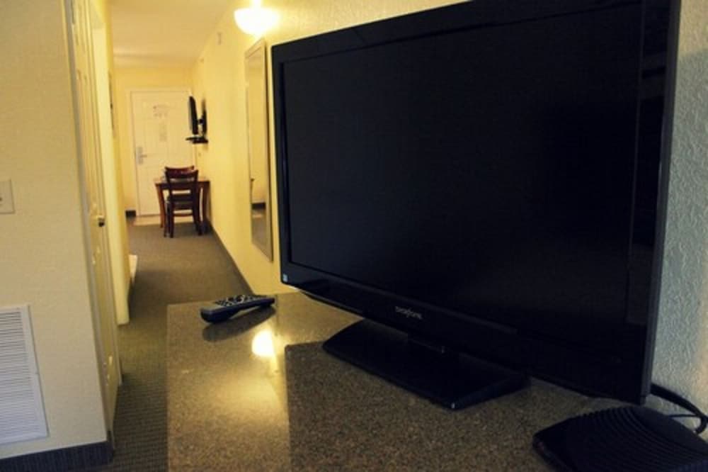 Affordable Suites Fayetteville - photo 7