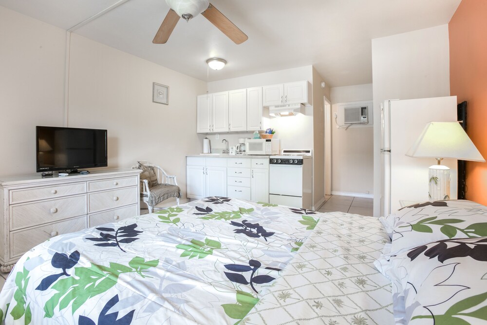 Hideaway Waterfront Resort & Hotel - photo 14