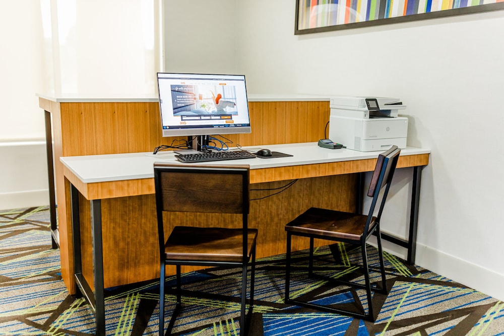 Holiday Inn Express Greenville by IHG - photo 41