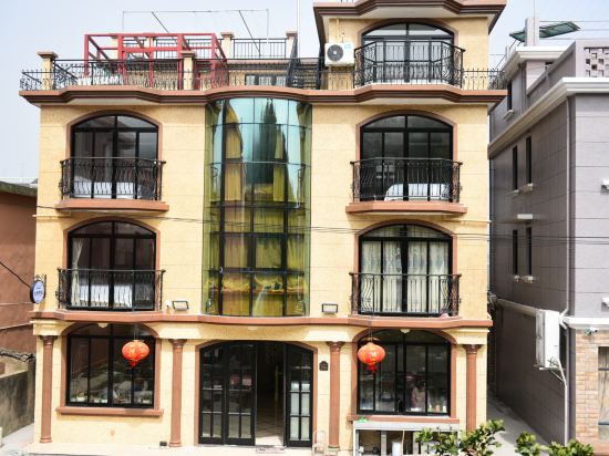 Inn July in Caiyuan, People's Republic of China