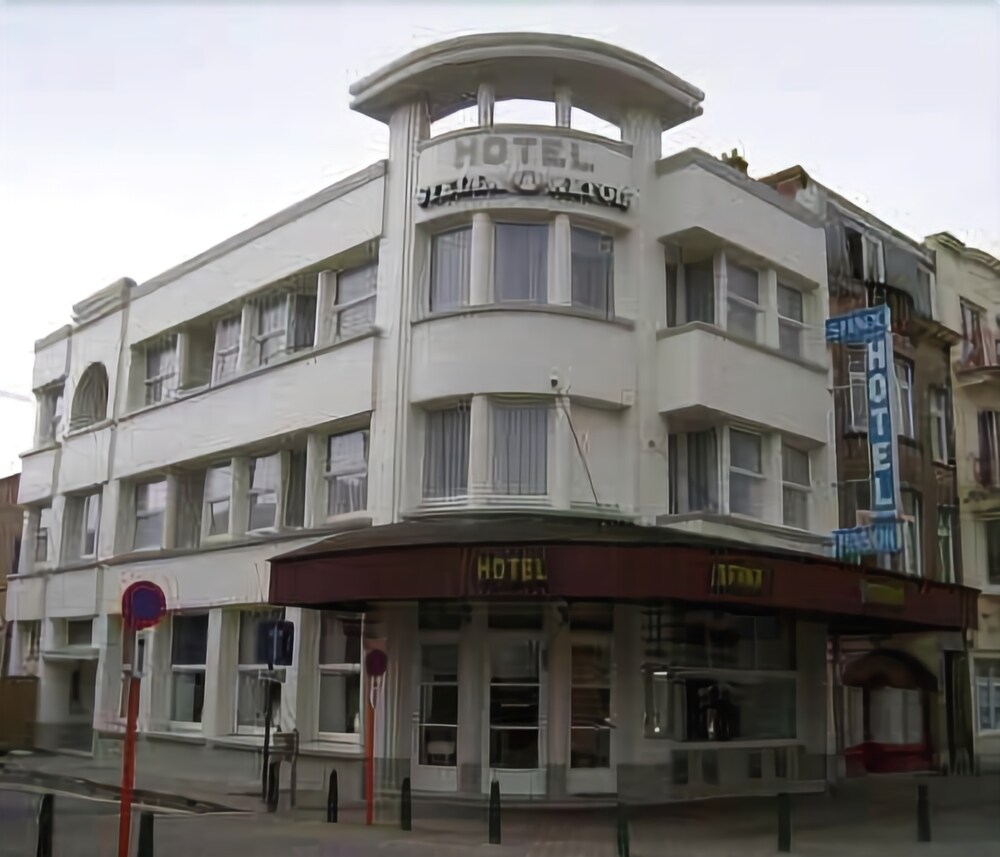 Hotel Sfinx in De Panne, Belgium