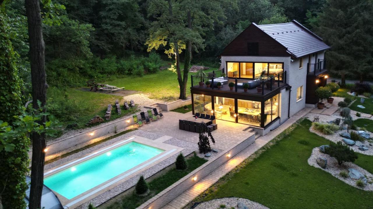 Waldhütte - carbon neutral hotel in Unknown City