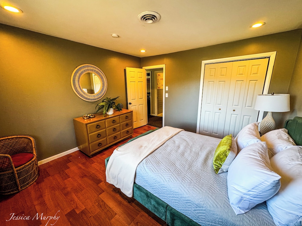 The Springs Motel - photo 25