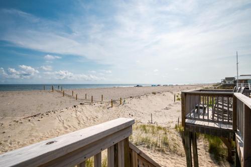 Beside the Sea by Oak Island Accommodations - photo 40