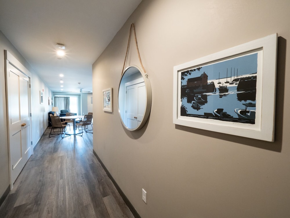 Long Beach Suites - photo 18