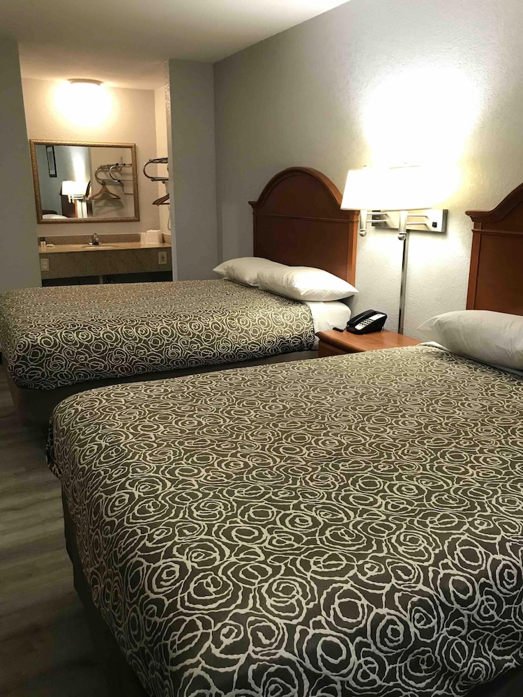 Walnut Inn Motel - photo 6