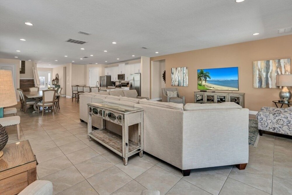 Reunion Golf Resort 8 Bed 8 Bath Amazing Pool Home 8 Bedroom Villa by RedAwning - photo 29