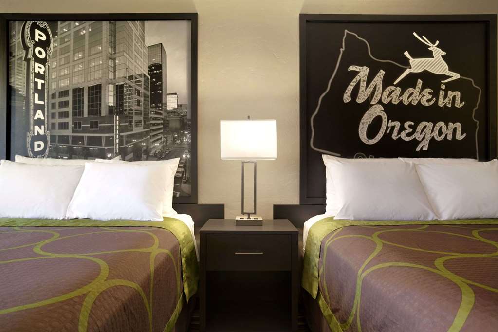 Super 8 by Wyndham Portland Airport - featured photo