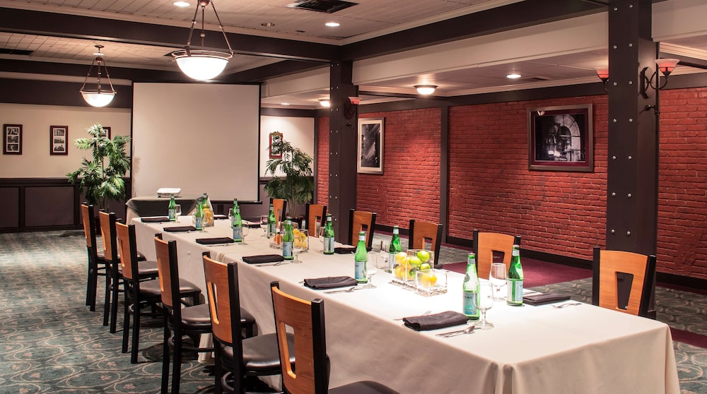 SureStay Plus Hotel by Best Western Lehigh Valley - photo 36