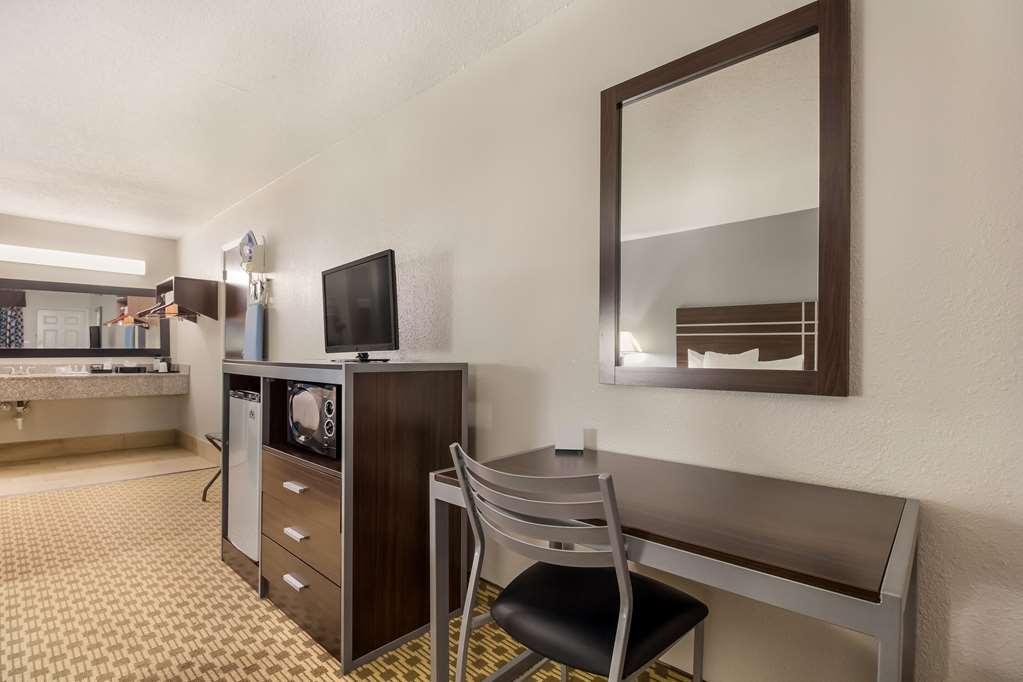 Quality Inn Madisonville - photo 15