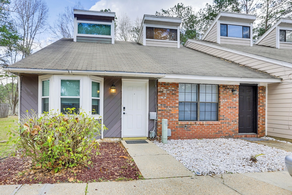 Updated Tallahassee Townhome: 3 Mi to Downtown — 4-Star Luxury Hotel in Tallahassee, United States