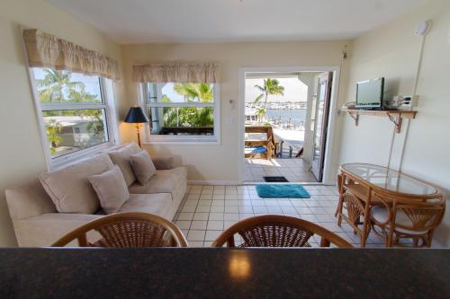 Harborside Motel & Marina - photo 19