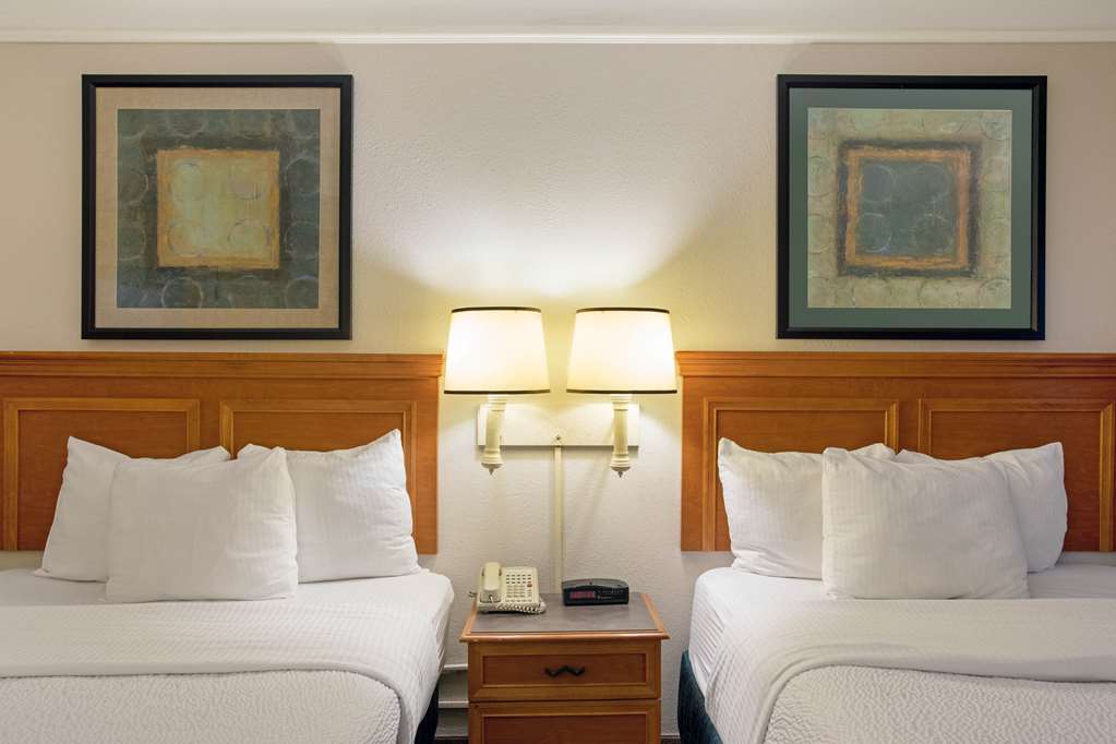 La Quinta Inn Lexington Horse Park - photo 25