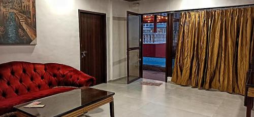 Villa 406 Dr Wade with Private Pool and Gazebo in Royal Palms Mumbai