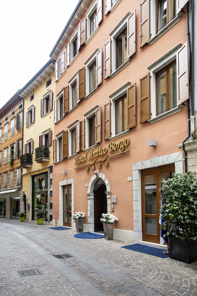 Hotel Antico Borgo