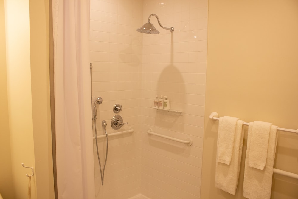 Travelers Hotel - photo 41