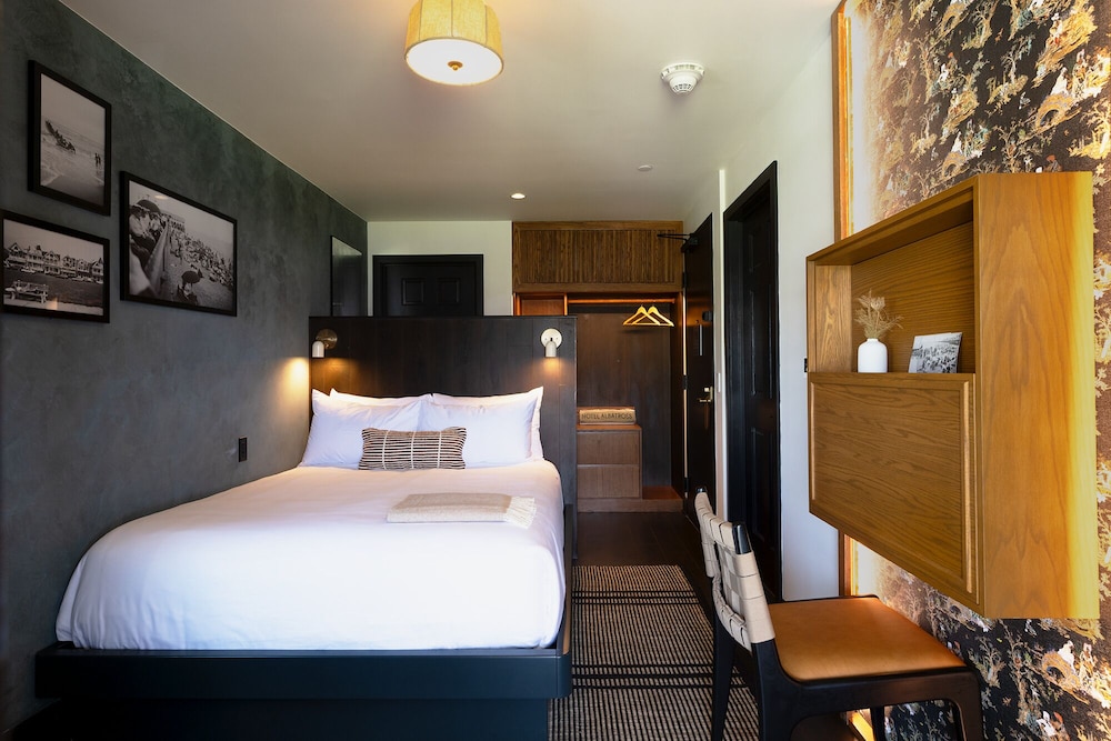 Hotel Albatross - photo 10
