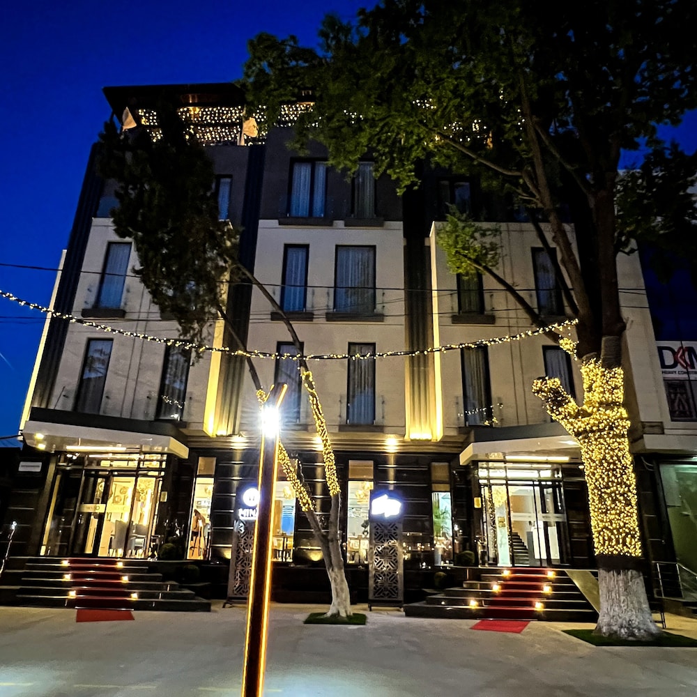 MedinaTown - carbon neutral hotel in Tashkent