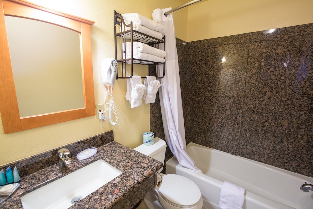 Pismo Beachwalker Inn & Suites - photo 41