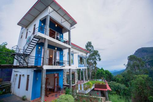 Ella floating view in Ella Town, Sri Lanka