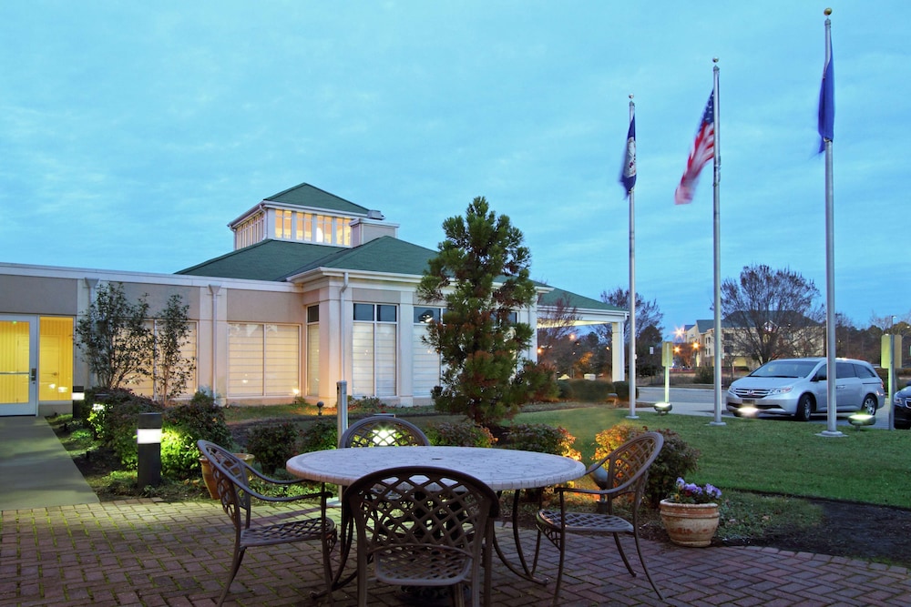 Homewood Suites by Hilton Chesapeake Greenbrier - photo 36