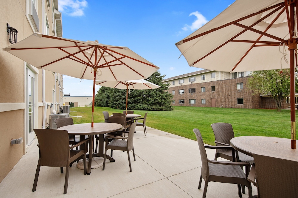 Cobblestone Hotel & Suites Austin - photo 59
