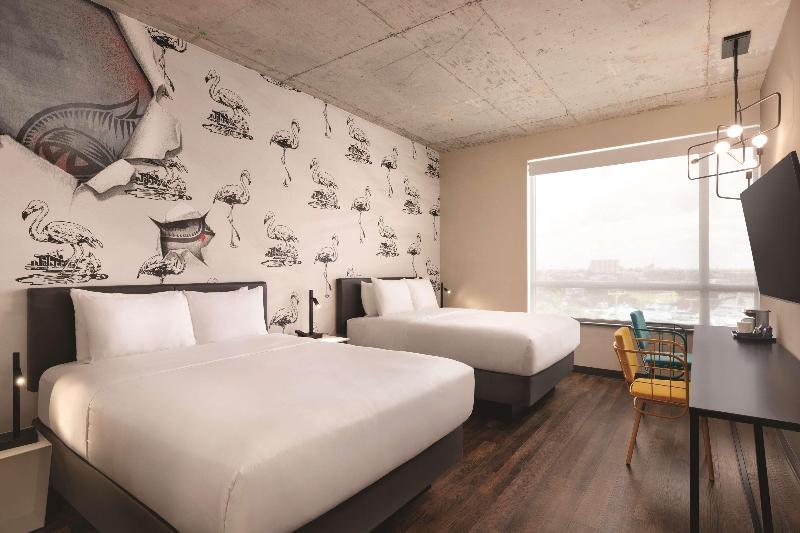 Kompose Boutique Hotel Miami Airport - photo 14