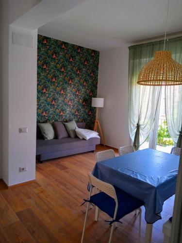 Trilo Lorenzo In centro ed a soli 30 m dal mare — 4-Star Luxury Hotel in Numana, Italy