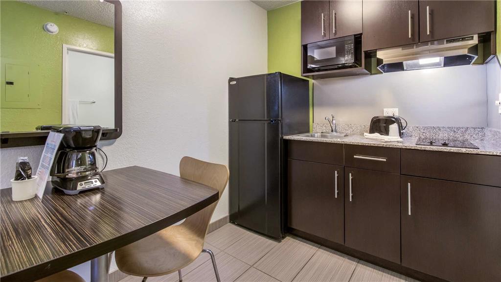 Studio 6 Extended Stay Coral Springs FL Fort Lauderdale - photo 12
