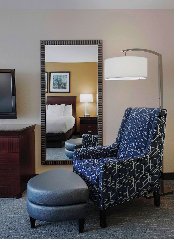 DoubleTree Suites by Hilton Bentonville - photo 18