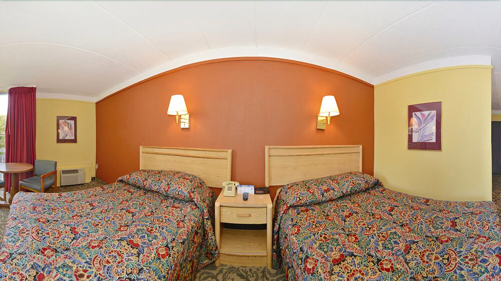 Wingate by Wyndham Bloomington - photo 4
