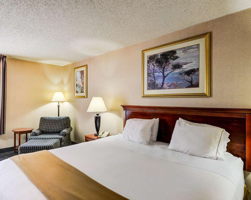 Quality Inn Spring Mills Martinsburg North - photo 20