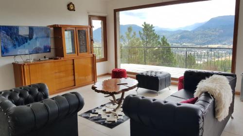 Vistas a las Montañas in San Martin De Los Andes, Argentina