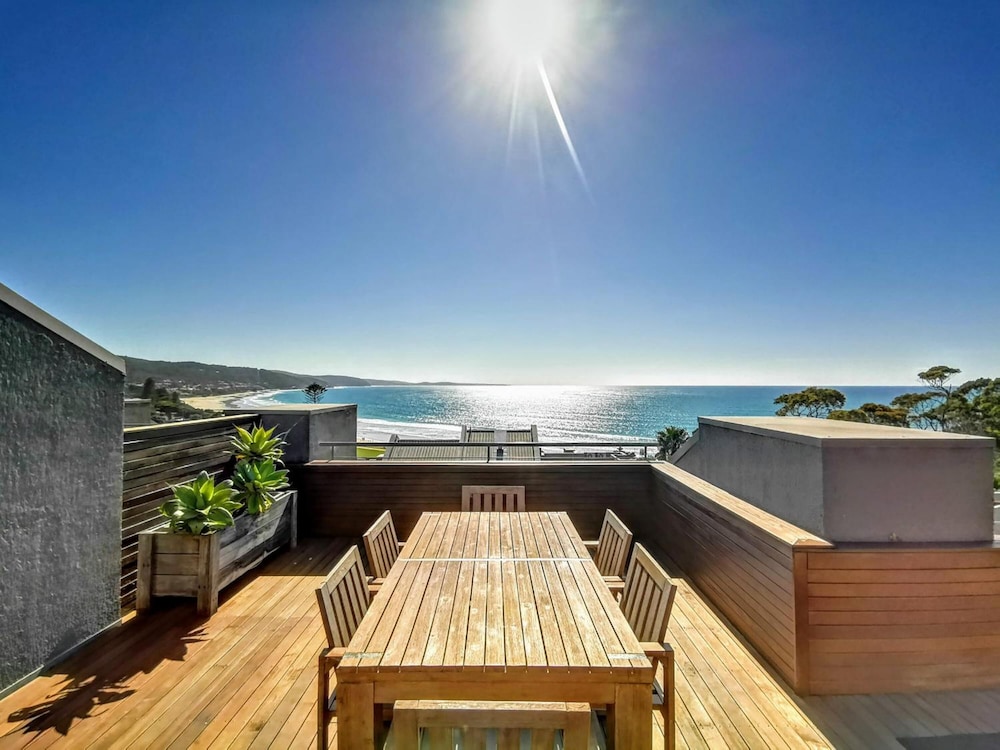 Lorne Beachfront Accommodation in Lorne, Australia