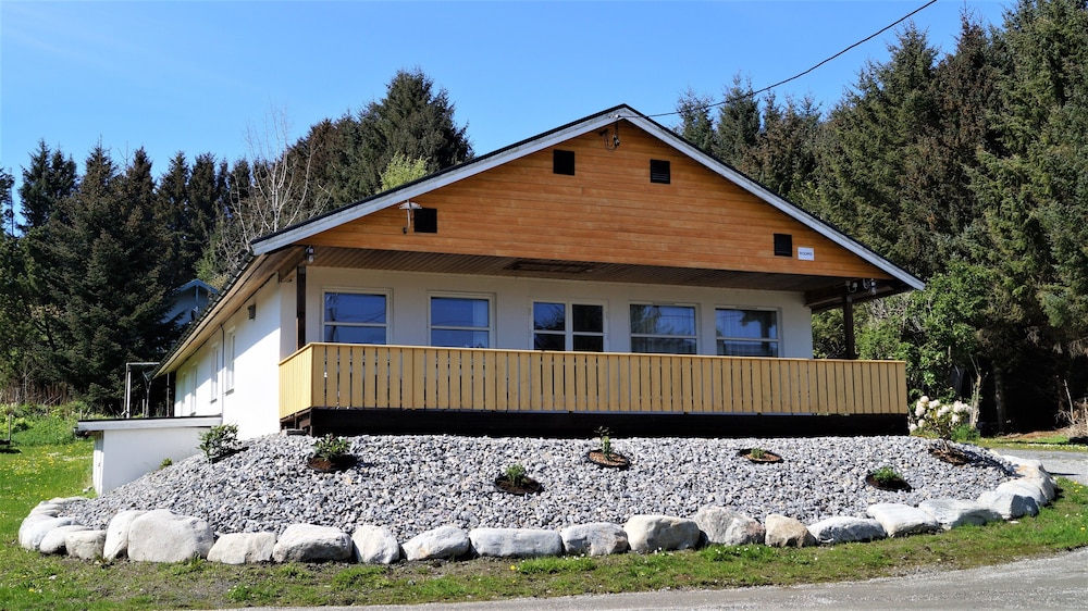 Vestavind Hytter og Rom in Alesund, Norway