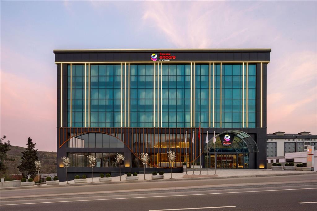 Ramada Encore by Wyndham Istanbul Arnavutkoy — 4-Star Luxury Hotel in Istanbul, Turkey